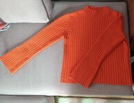 оранж.свитер1.jpg