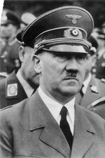 Bundesarchiv_Bild_183-S62600%2C_Adolf_Hitler.jpg