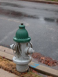 00px-2005-12-25_Fire_hydrant_in_Bethesda,_Maryland.jpg