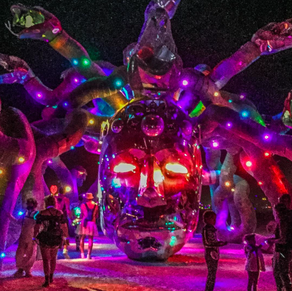 025-Burning_man_2016_art_and_style.png