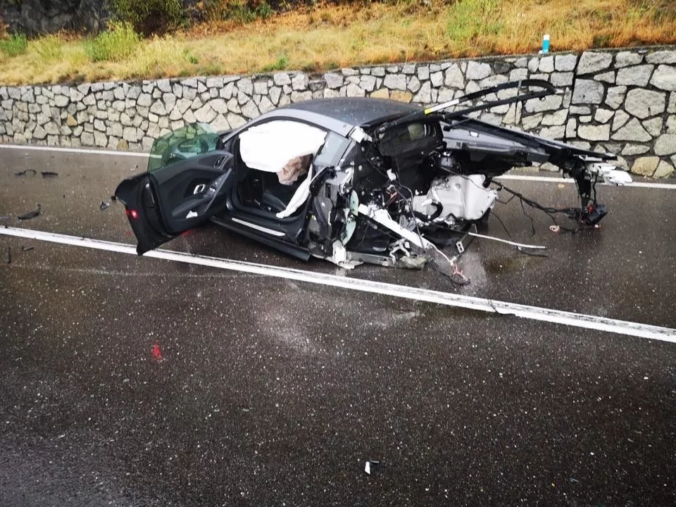 0a652130-audi-r8-massive-crash-7.webp