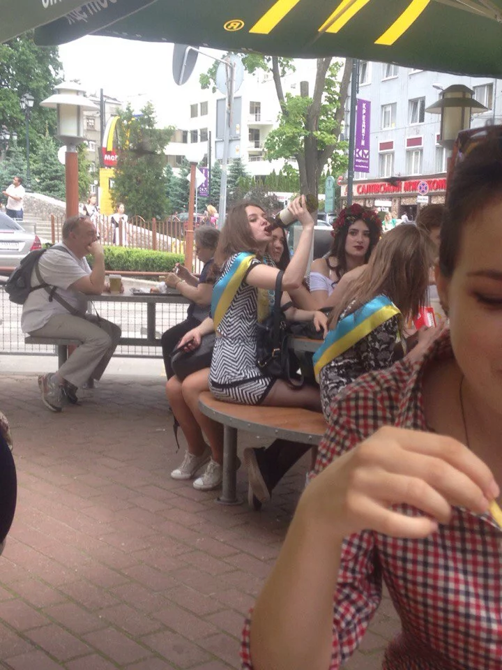0xnNIsdr6P0.webp
