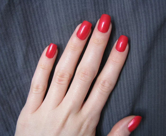 101007556_3388503_Dior_Vernis__643_Diblotine_2.webp