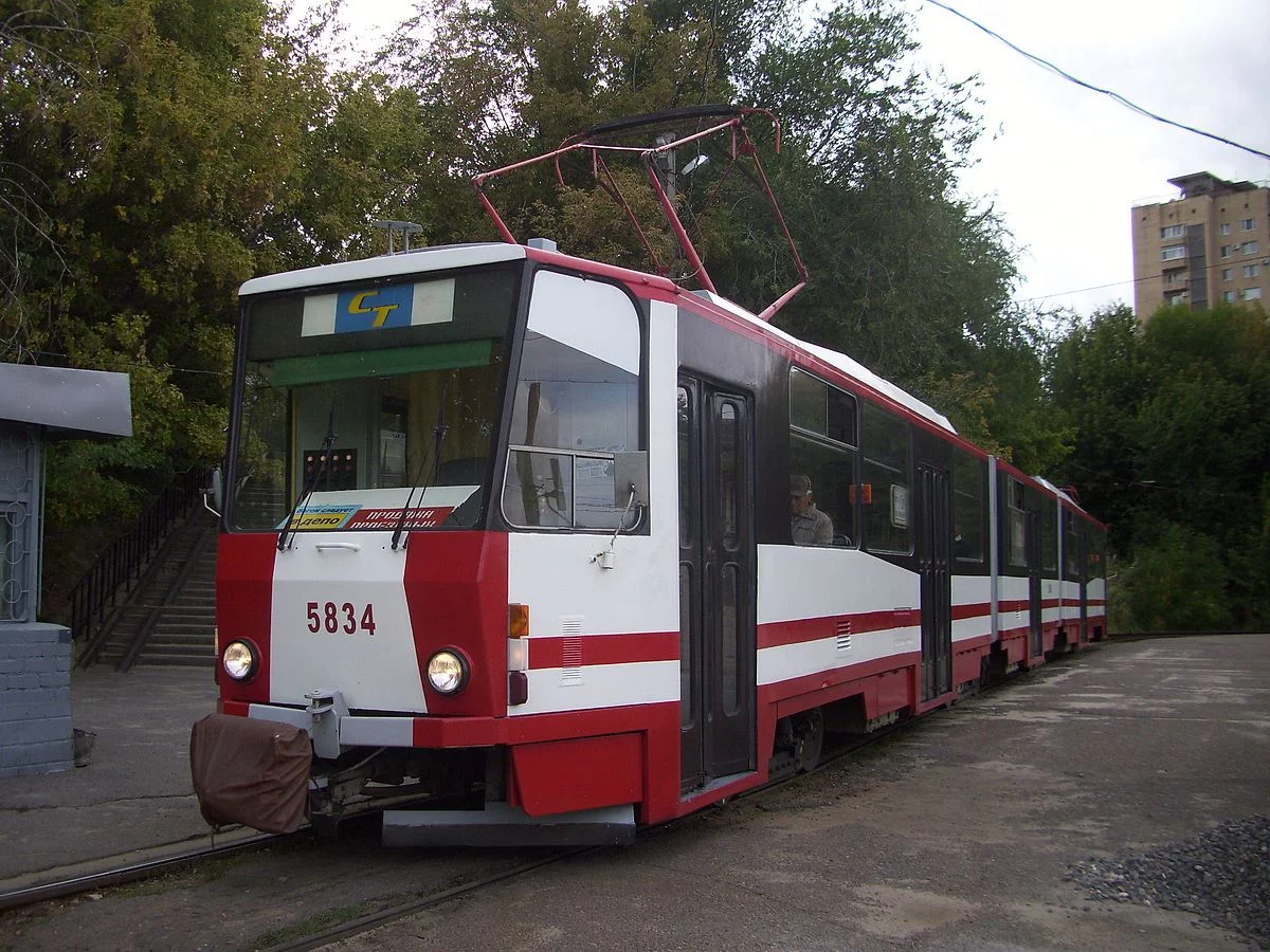 1200px-Tatra_KT8D5-5834.webp