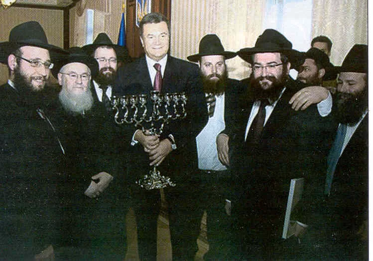 1251446139_yanukovich-s-zhidami.webp