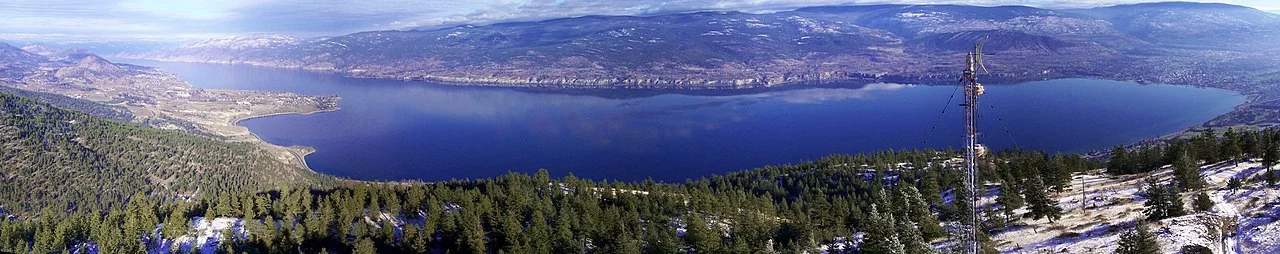 1280px-Okanagan_Panorama.webp
