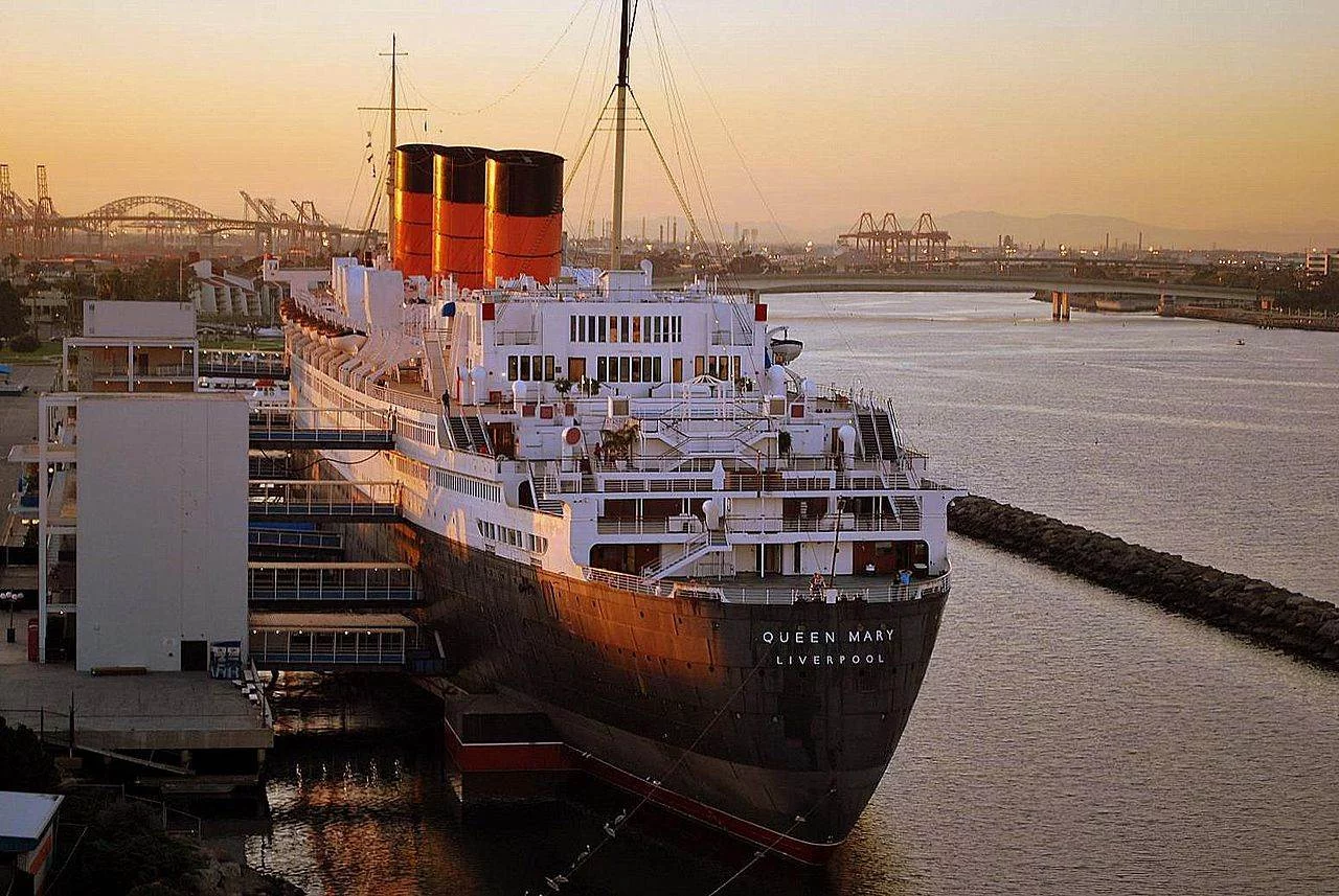 1280px-RMS_Queen_Mary_20100215-0919.webp