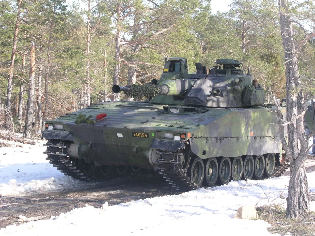 1280px-Swedish_CV9040.webp