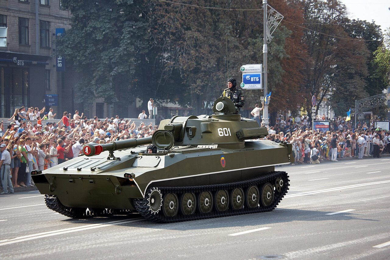 1280px-Ukrainian_2S1_Gvozdika_SPG.jpg