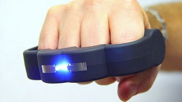 1329459718_knuckle-blaster1.webp