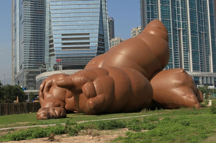 1367346670_inflatible_poo_01.jpg
