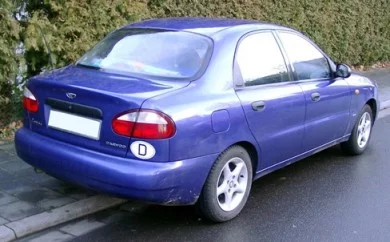 16Daewoo%20Lanos.webp