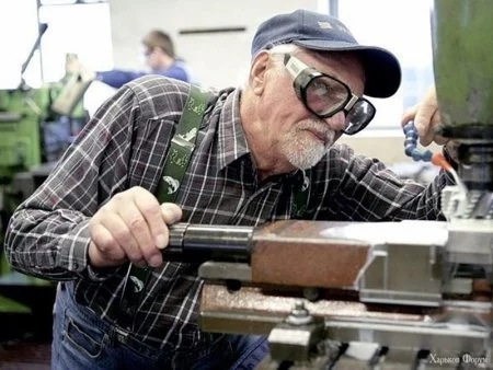 1714555191_pensioner.webp