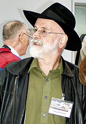 175px-Terry_Pratchett_2005.jpg