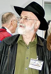 175px-Terry_Pratchett_2005.webp