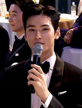 18a27efdbcad56d881524e289e7685af541bd39a.gif