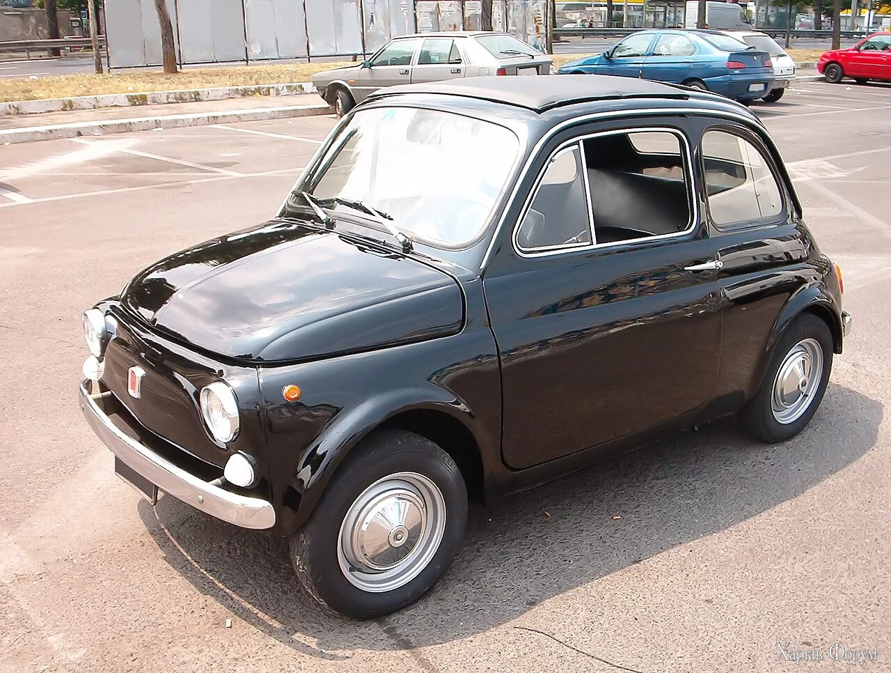1965_black_Fiat_500.webp