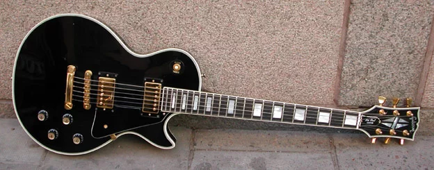 1978_Gibson_LP_Custom_black.webp