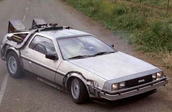 1983_delorean_back_to_the_future_3.webp