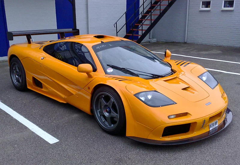 1995-mclaren-f1-gtr-13.webp