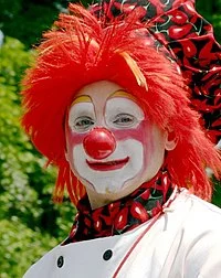 200px-Clown_chili_peppers.webp