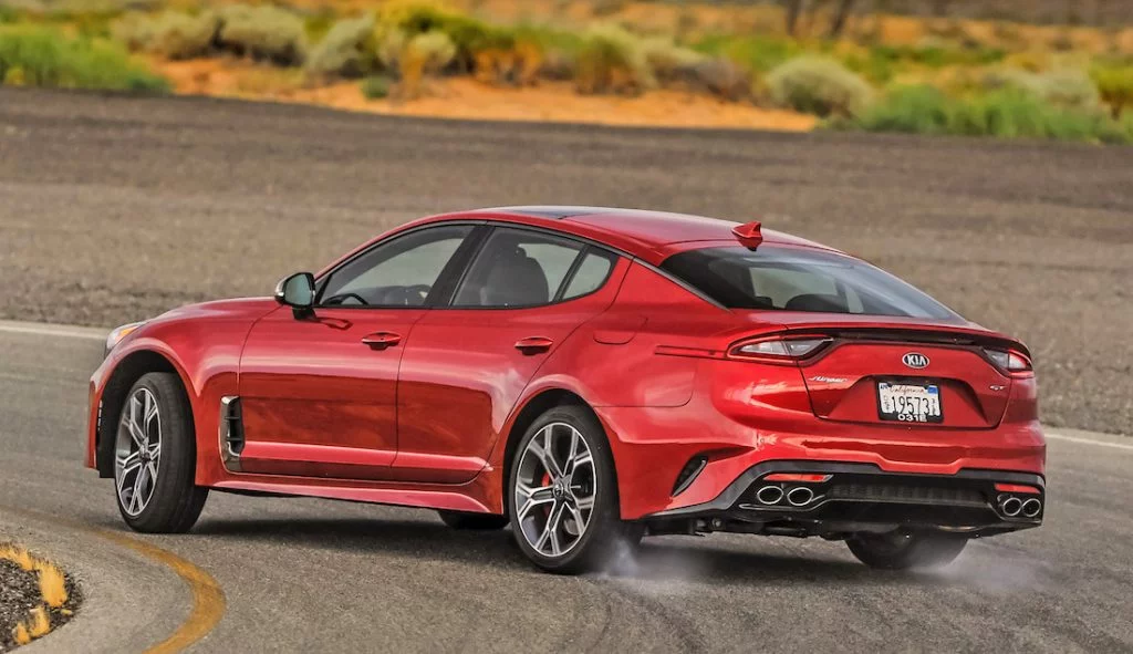 2018-Kia-Stinger-GT-drifting-1024x591.webp