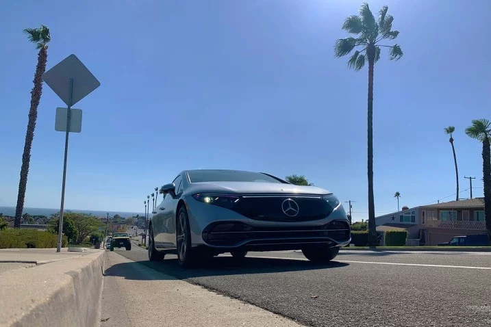 2022_mercedes-benz_eqs_f34_ns_111221_717.webp