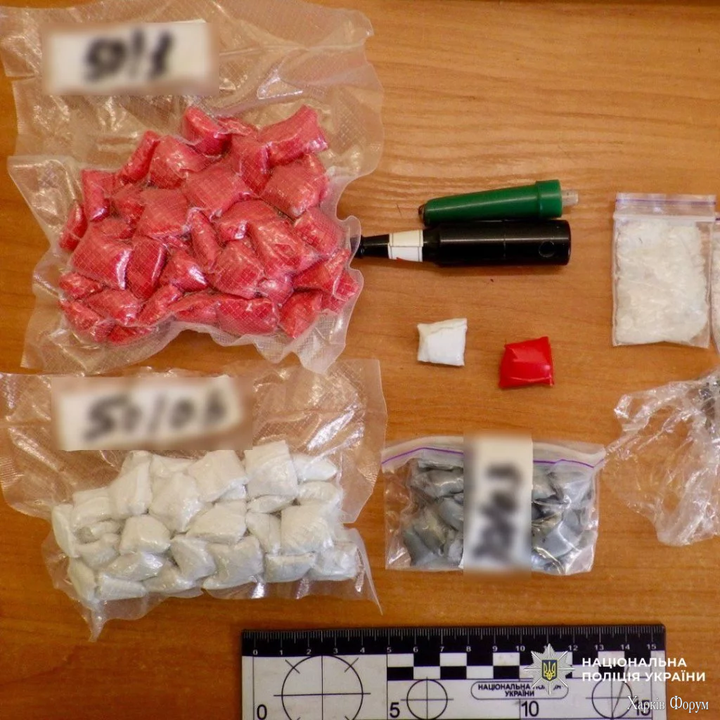 На Ізюмщині жінки торгували наркотиками