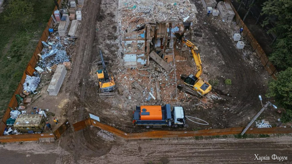 Зруйновані будинки у Харкові