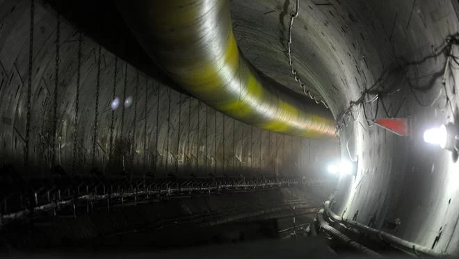 20954000-XXX-massive-tunnel-being-dug-in-DC-hdb593.webp