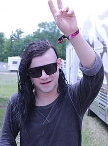 220px-Skrillex.webp