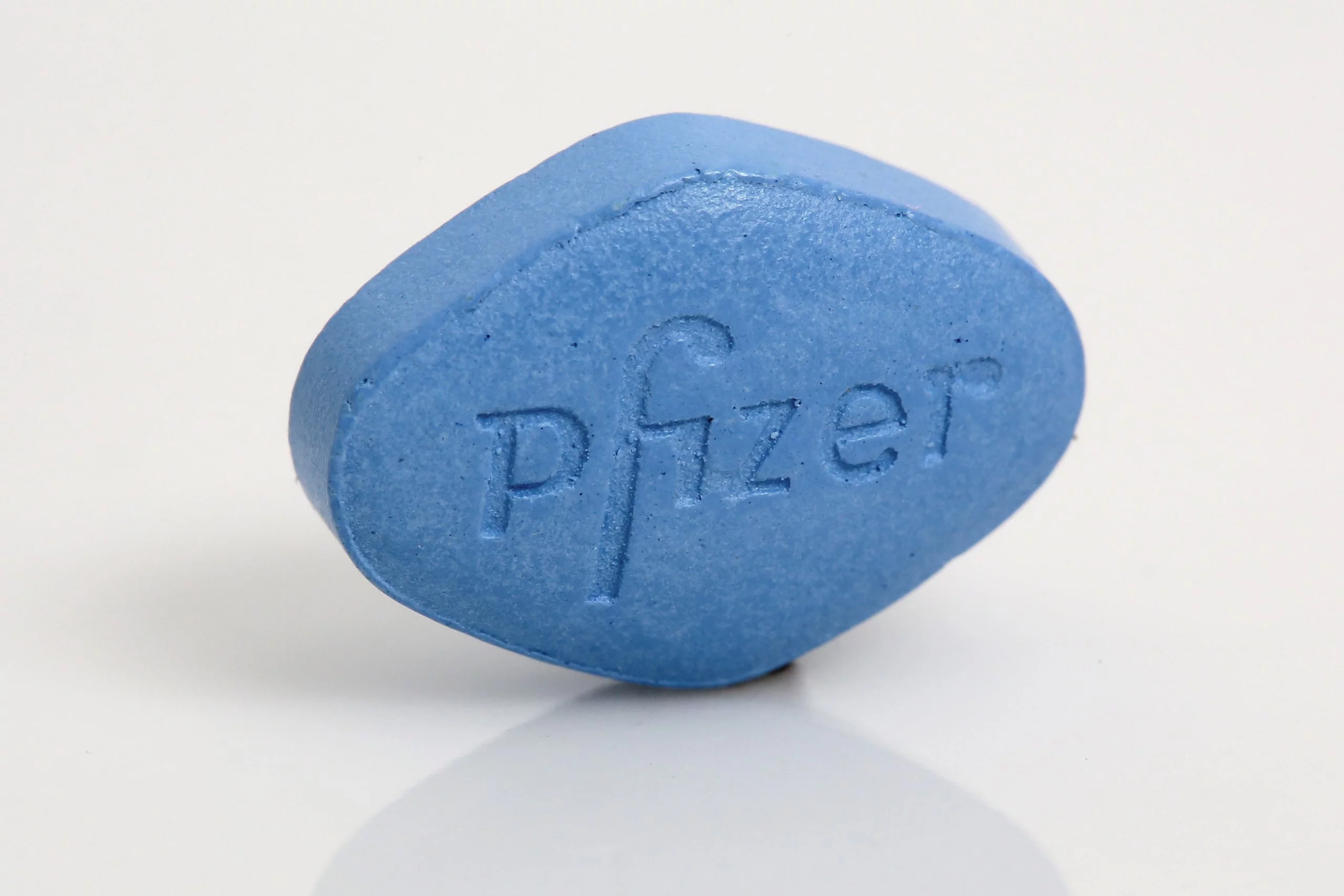 2560px-Viagra_Tablette.webp