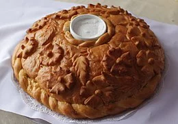 260px-Russian_bread_and_salt.webp