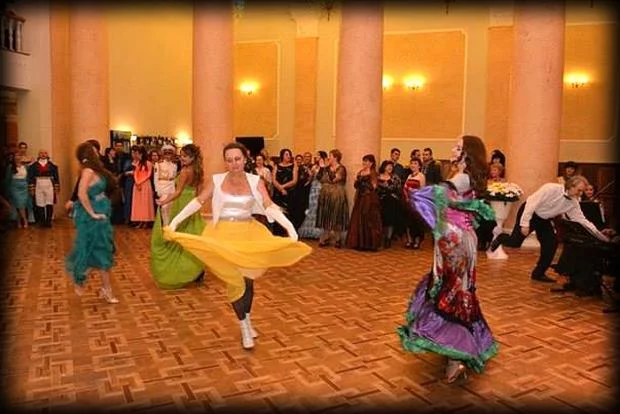27132936_bal5_large.webp