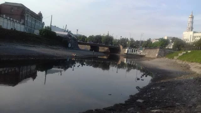 27418093_m.webp