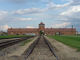 280px-Birkenau_gate.webp
