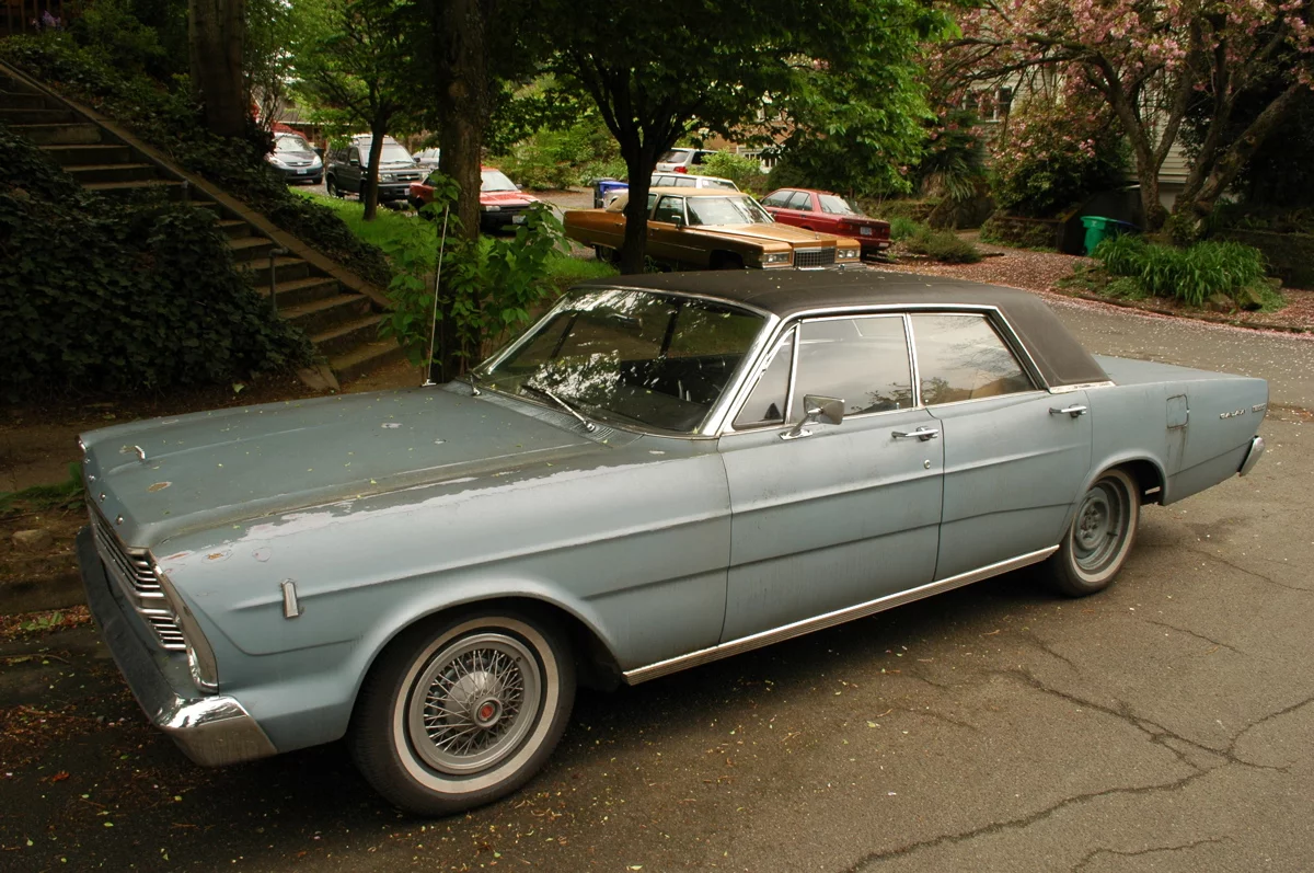 2BFord%2BGalaxie%2B500%2B4-Door%2BHardtop.%2B-%2B1.webp