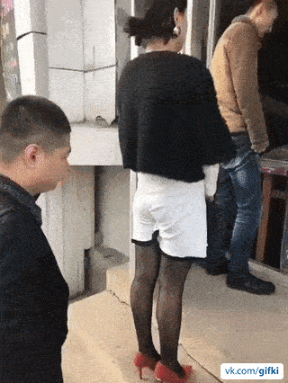 2c12bb782e434a03024.gif