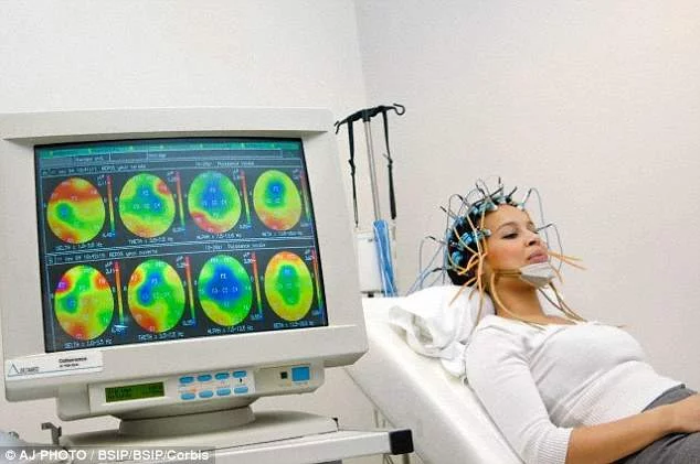2FD77E7400000578-3386875-image-a-3_1452083286490.webp