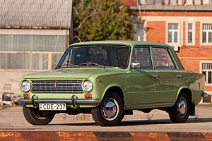 300px-1980_-_VAZ_2101.jpg