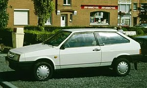 300px-Lada_Samara.webp