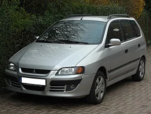 300px-Mitsubishi_Space_Star_Facelift_front.webp
