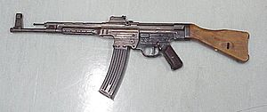 300px-Sturmgewehr_44.jpg