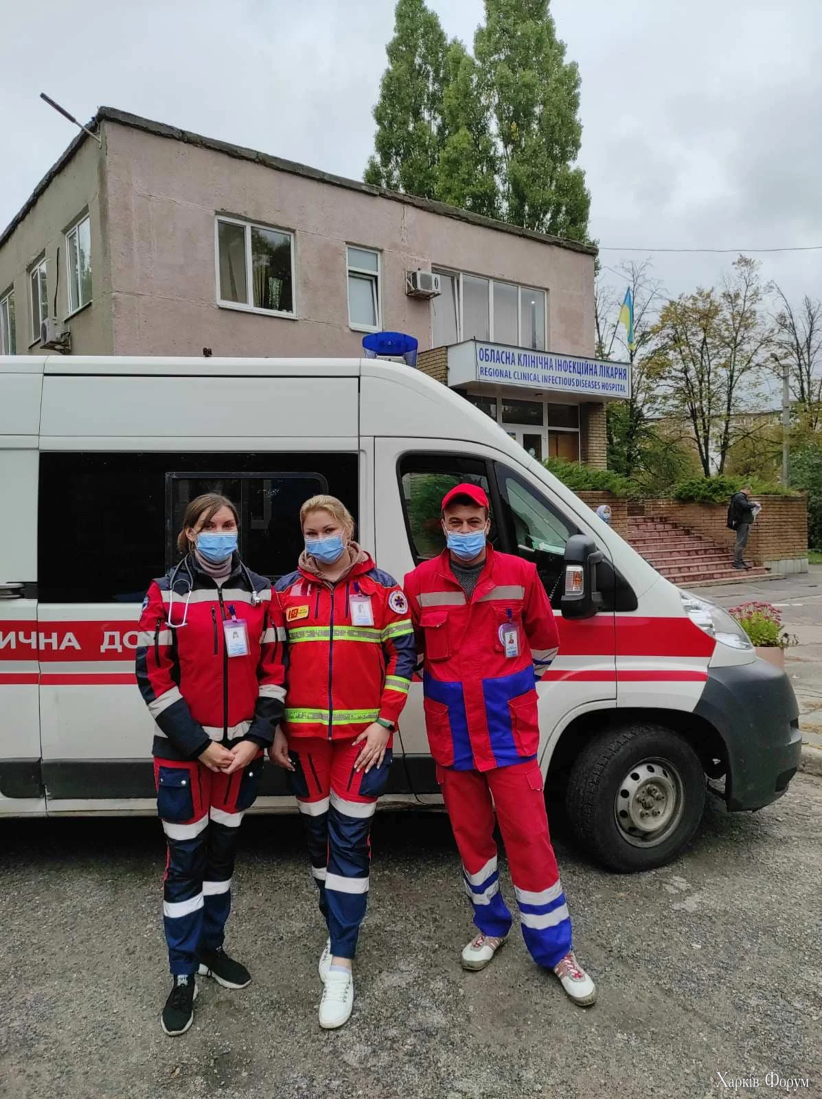 Бригада швидкої врятувала пацієнта з COVID-19 у Харкові