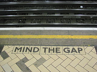 320px-Mind_the_gap_2.jpg