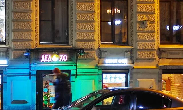 32853422.webp