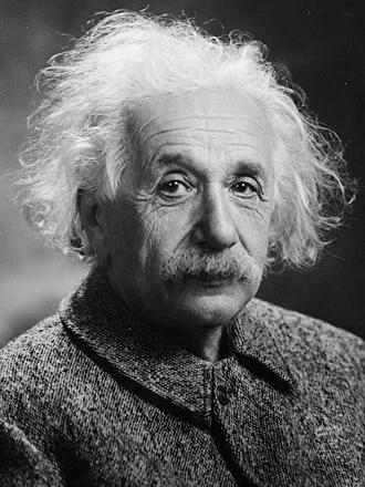 330px-Albert_Einstein_Head.webp
