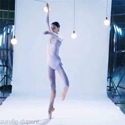 366912bdc1ef4e2419a804a1ba0172b5.gif