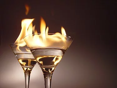 375px-Flaming_cocktails.webp