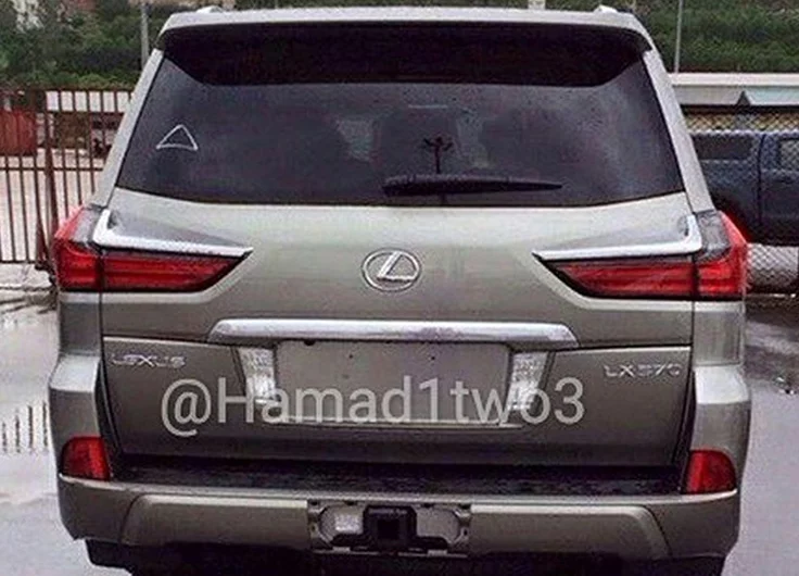 3_new-lexus-lx570-2015-2016-rear.webp